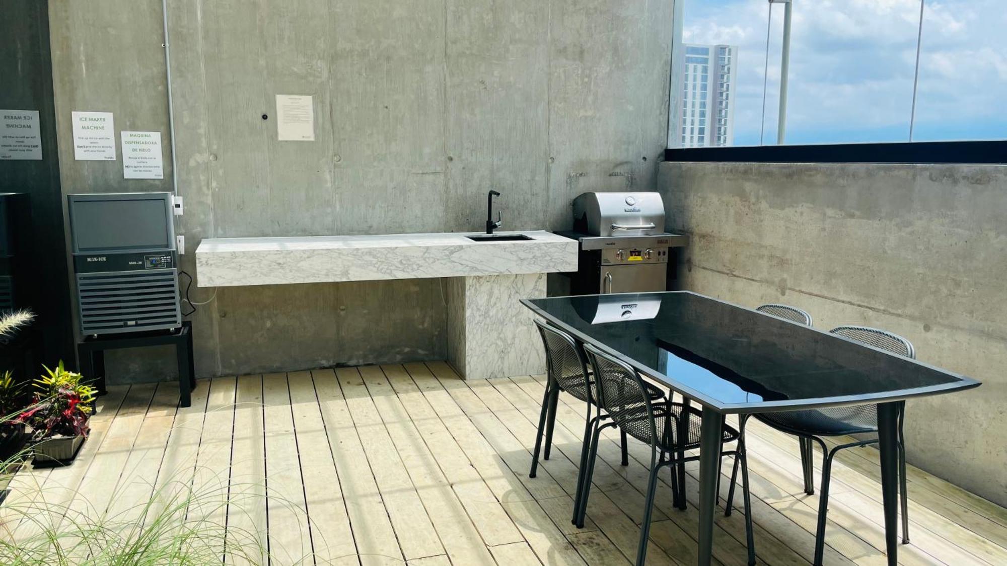Cozy Apartment With Terrace, Sj Cosmopolitan Tower #402 San José Dış mekan fotoğraf